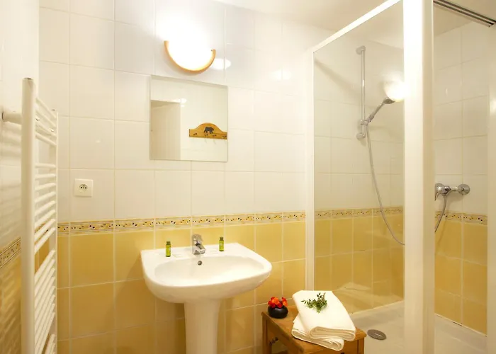 Шале Spacieux 7 Pieces, Sauna, 15 Pers, Animaux Admis - Fr-1-811-22 *